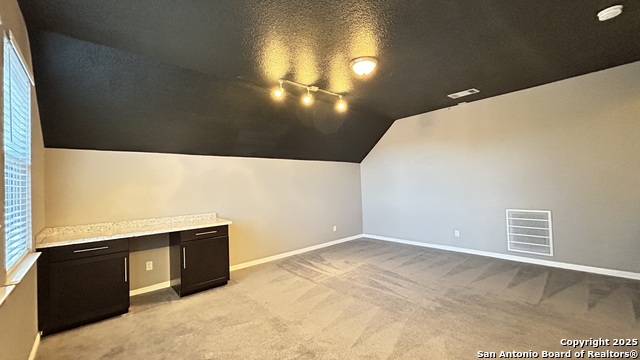 Image 39 of 42 For 9518 Horserace