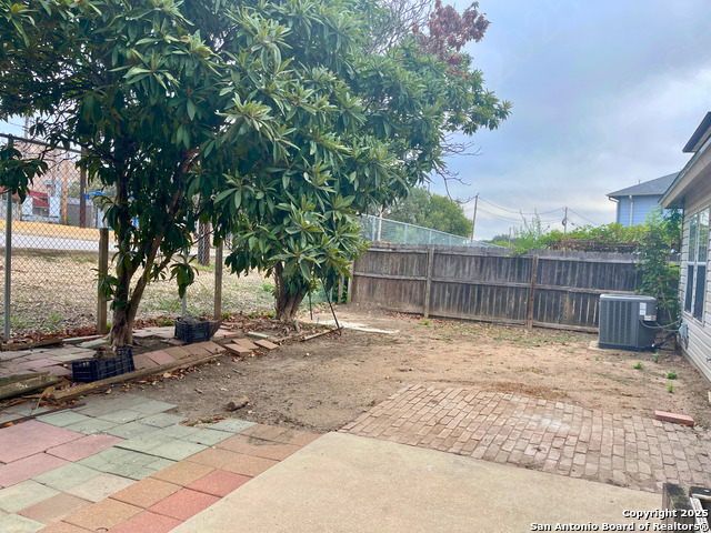 Image 15 of 17 For 9219 Rhett Road