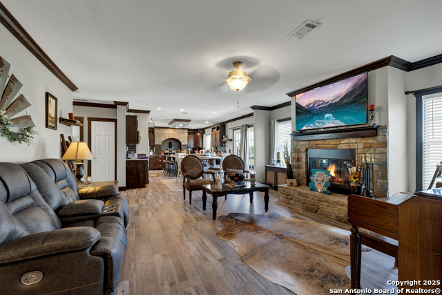 Image 14 of 25 For 714 Union Wine