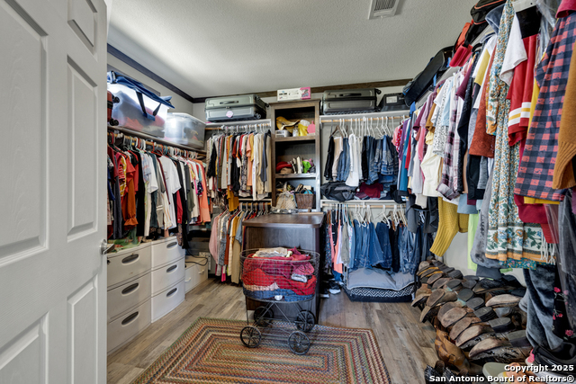 Image 23 of 25 For 714 Union Wine