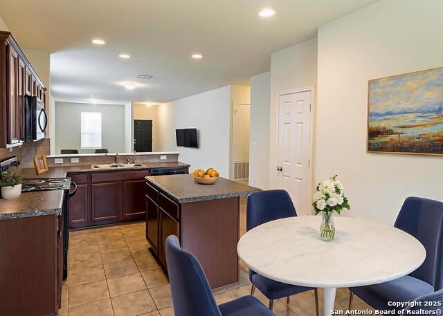 Image 21 of 22 For 468 Salz