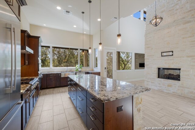 Image 10 of 41 For 10046 Ivory Cyn