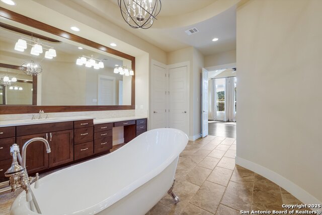 Image 20 of 41 For 10046 Ivory Cyn