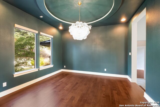 Image 23 of 41 For 10046 Ivory Cyn