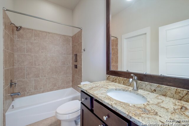 Image 25 of 41 For 10046 Ivory Cyn