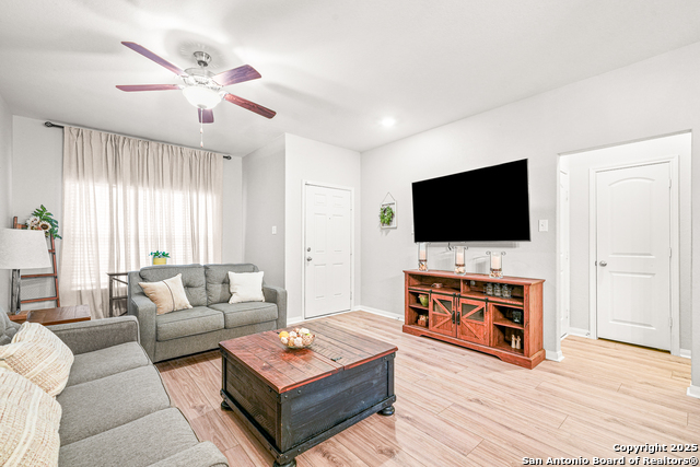 Image 10 of 38 For 15210 Snug Harbor