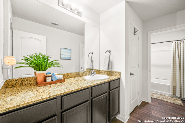 Image 35 of 38 For 15210 Snug Harbor