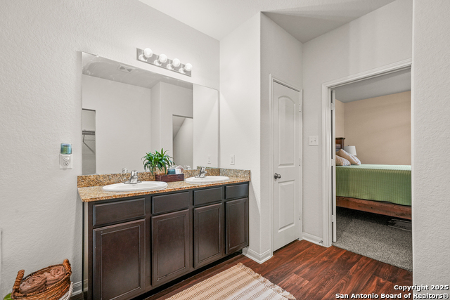 Image 8 of 38 For 15210 Snug Harbor