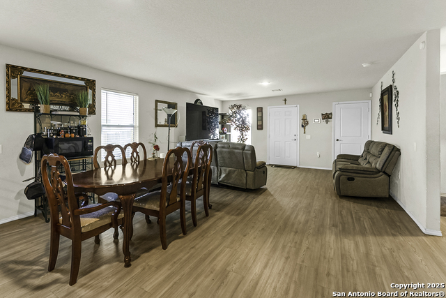 Image 5 of 21 For 5610 Dewberry Run