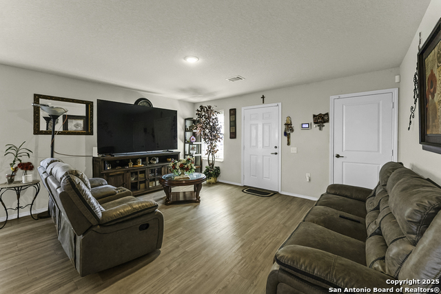 Image 7 of 21 For 5610 Dewberry Run