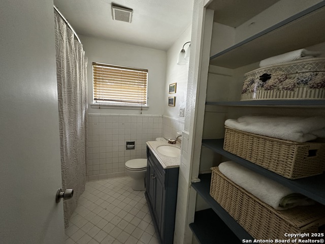 Image 3 of 21 For 4714 Lakewood