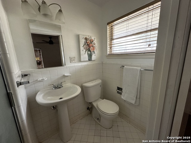 Image 4 of 21 For 4714 Lakewood