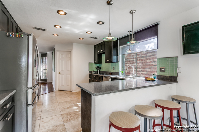 Image 12 of 28 For 25011 Earthstone