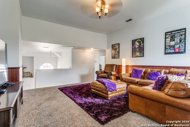 Image 15 of 28 For 25011 Earthstone