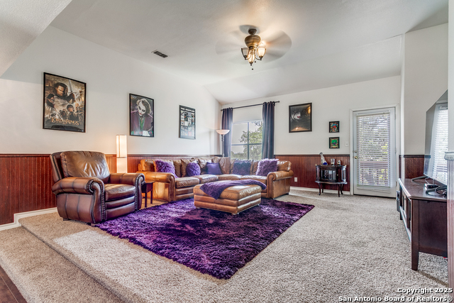 Image 16 of 28 For 25011 Earthstone