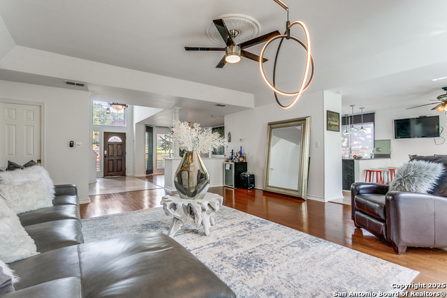 Image 7 of 28 For 25011 Earthstone