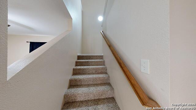 Image 10 of 28 For 16422 Turf Club