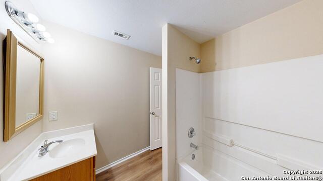 Image 26 of 28 For 16422 Turf Club