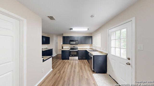 Image 9 of 28 For 16422 Turf Club