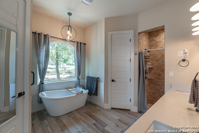 Image 19 of 41 For 924 Rhinestone