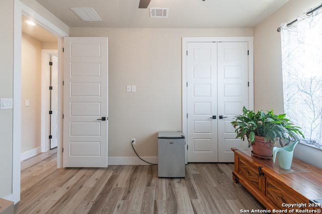 Image 23 of 41 For 924 Rhinestone