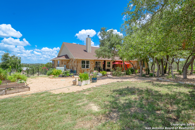 Image 32 of 41 For 924 Rhinestone