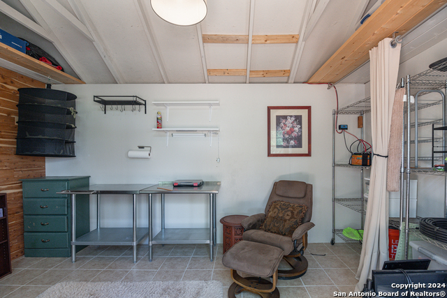 Image 35 of 41 For 924 Rhinestone