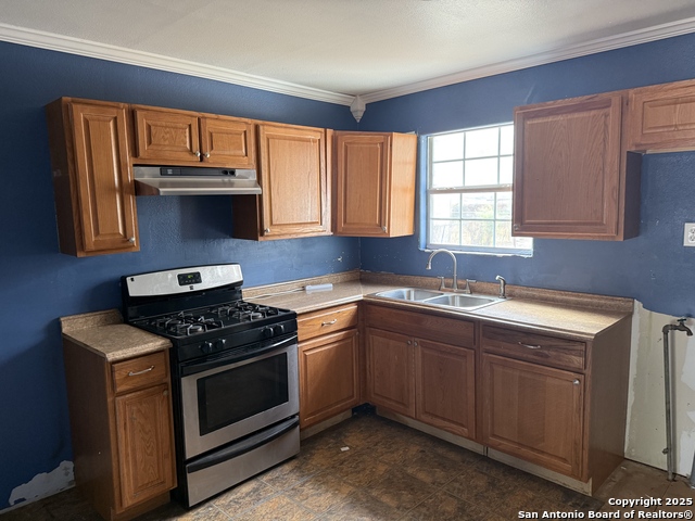 Image 13 of 22 For 910 Menefee