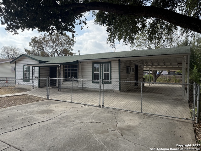 Image 2 of 22 For 910 Menefee