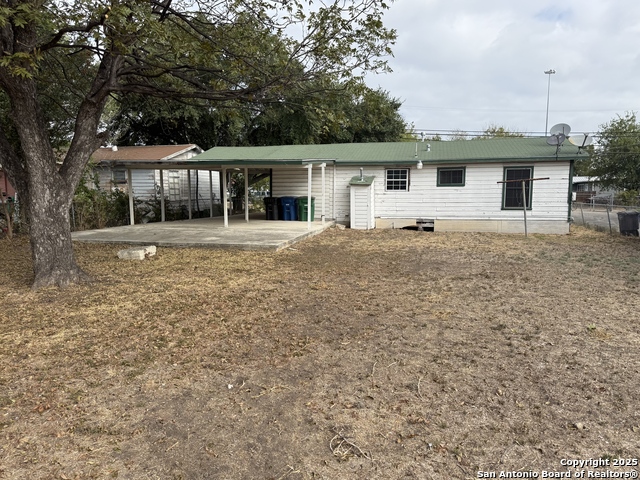 Image 7 of 22 For 910 Menefee