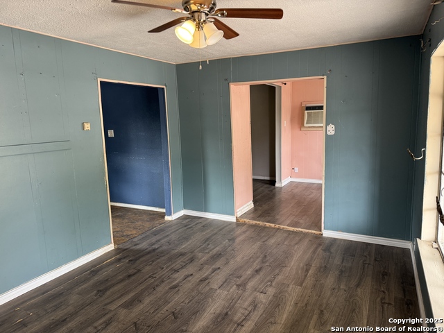 Image 9 of 22 For 910 Menefee