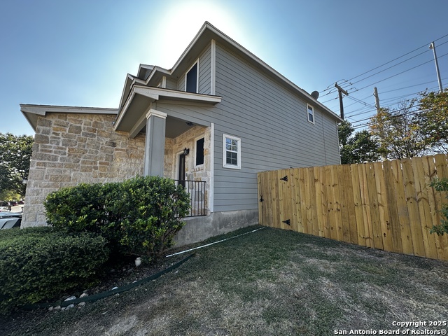 Image 3 of 34 For 21919 Goldcrest