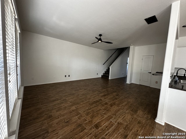 Image 5 of 34 For 21919 Goldcrest