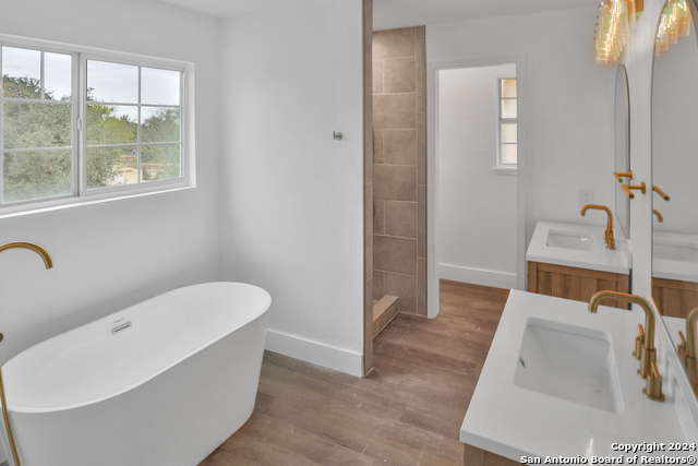 Image 12 of 27 For 19007 Pleasanton