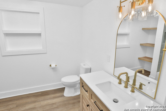 Image 17 of 27 For 19007 Pleasanton