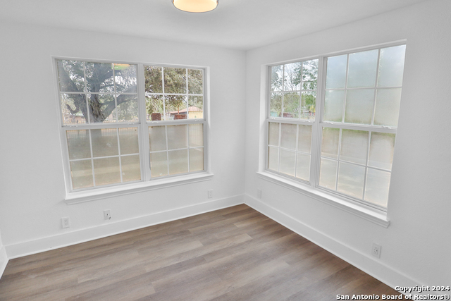 Image 18 of 27 For 19007 Pleasanton