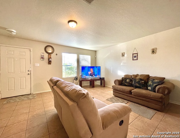 Details for 910 Absolon Farm, San Antonio, TX 78228