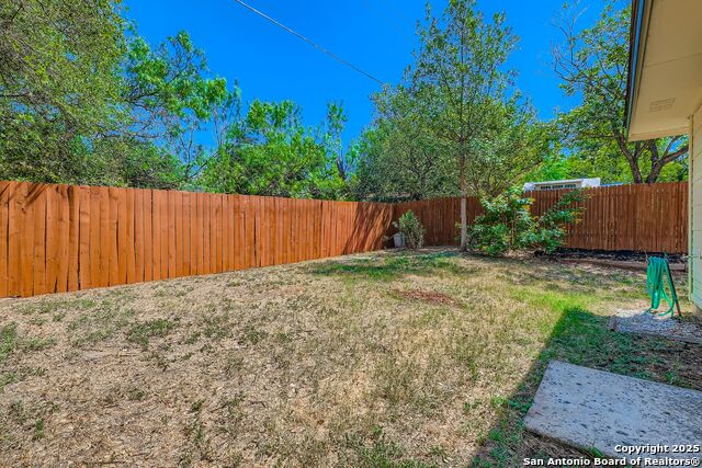 Listing photo id 24 for 9627 Wildwood Ridge