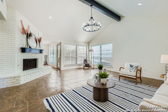 Listing photo id 4 for 9627 Wildwood Ridge