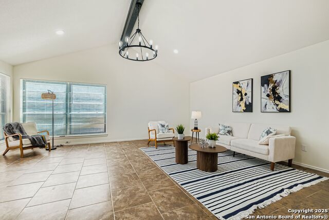 Listing photo id 5 for 9627 Wildwood Ridge