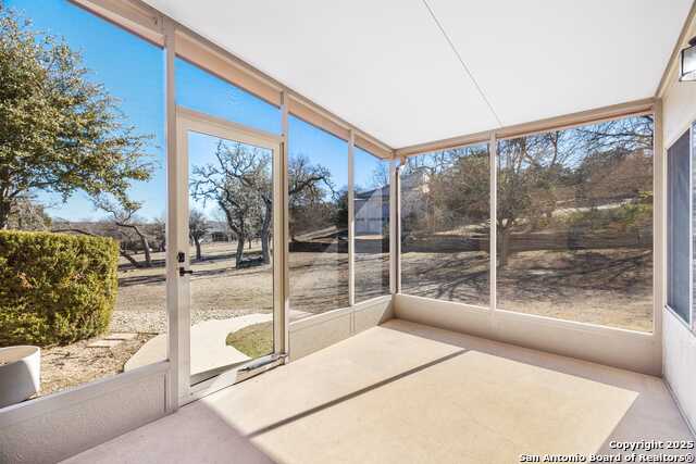 Listing photo id 28 for 100 Braeburn Cir