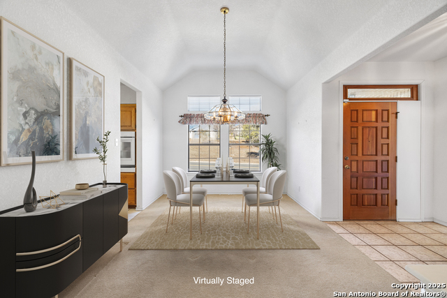 Listing photo id 2 for 100 Braeburn Cir