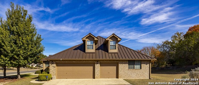 Listing photo id 38 for 100 Braeburn Cir