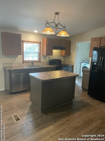 Image 16 of 17 For 1218 Songbird