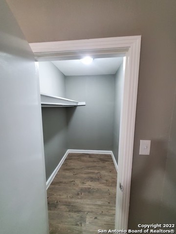 Image 17 of 31 For 400 Pfeil St