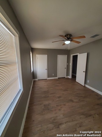 Image 18 of 31 For 400 Pfeil St