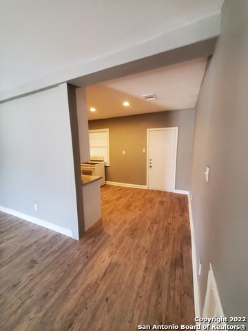 Image 28 of 31 For 400 Pfeil St