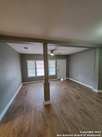 Image 5 of 31 For 400 Pfeil St