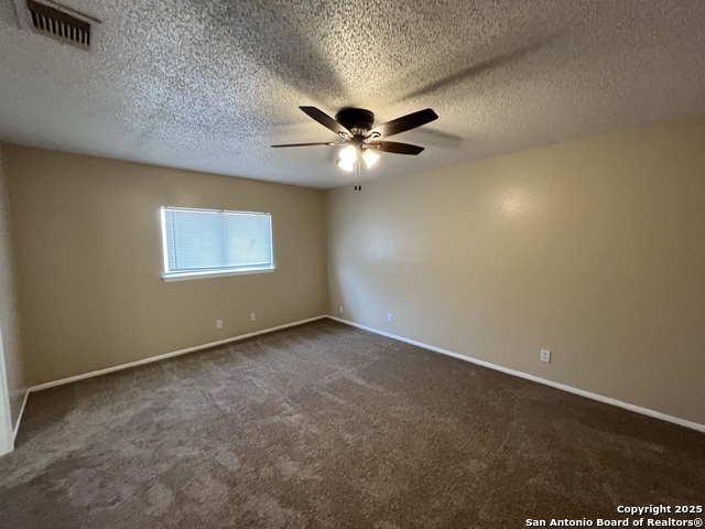 Listing photo id 22 for 7902 Corum Trail