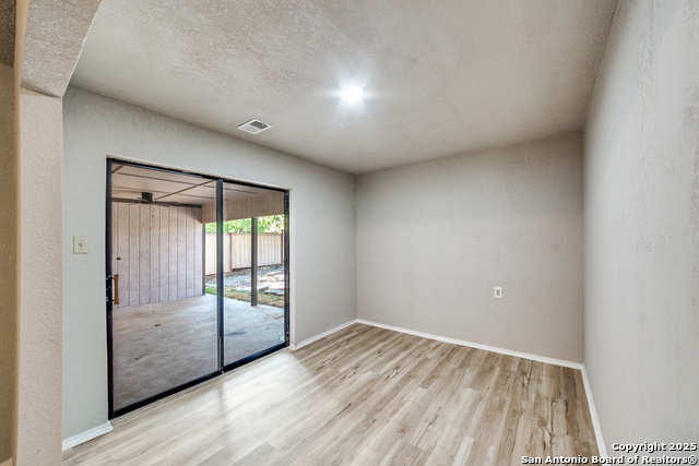 Image 9 of 25 For 11411 Woollcott